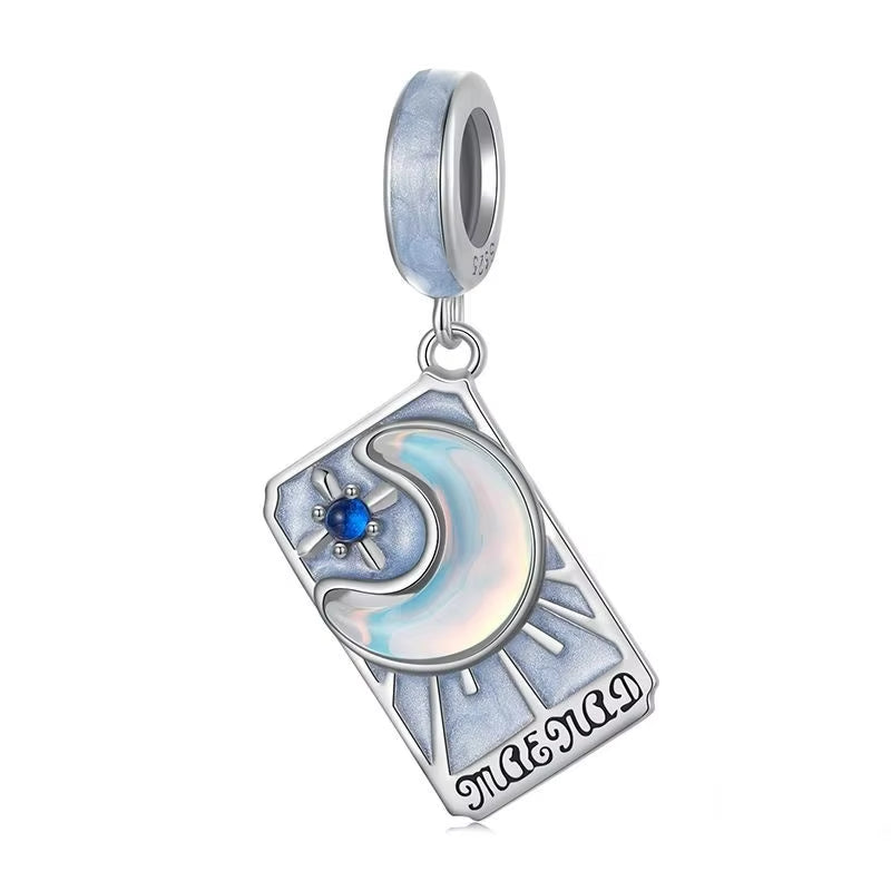 II THE HIGH PRIESTESS Tarot Card Pendant