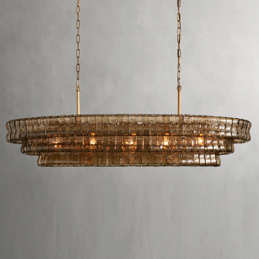 Modern chandelier above dining table in luxury dining room
Luxury chandelier lighting for dining room interior