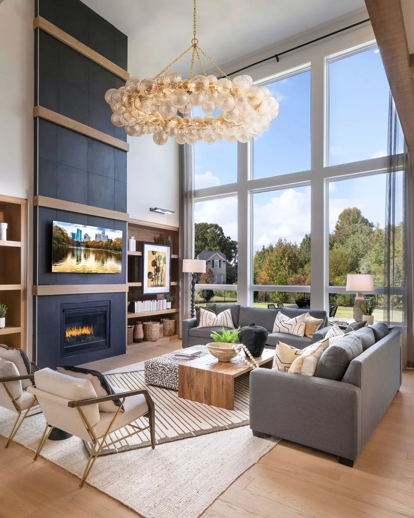 Falia Ring Chandelier