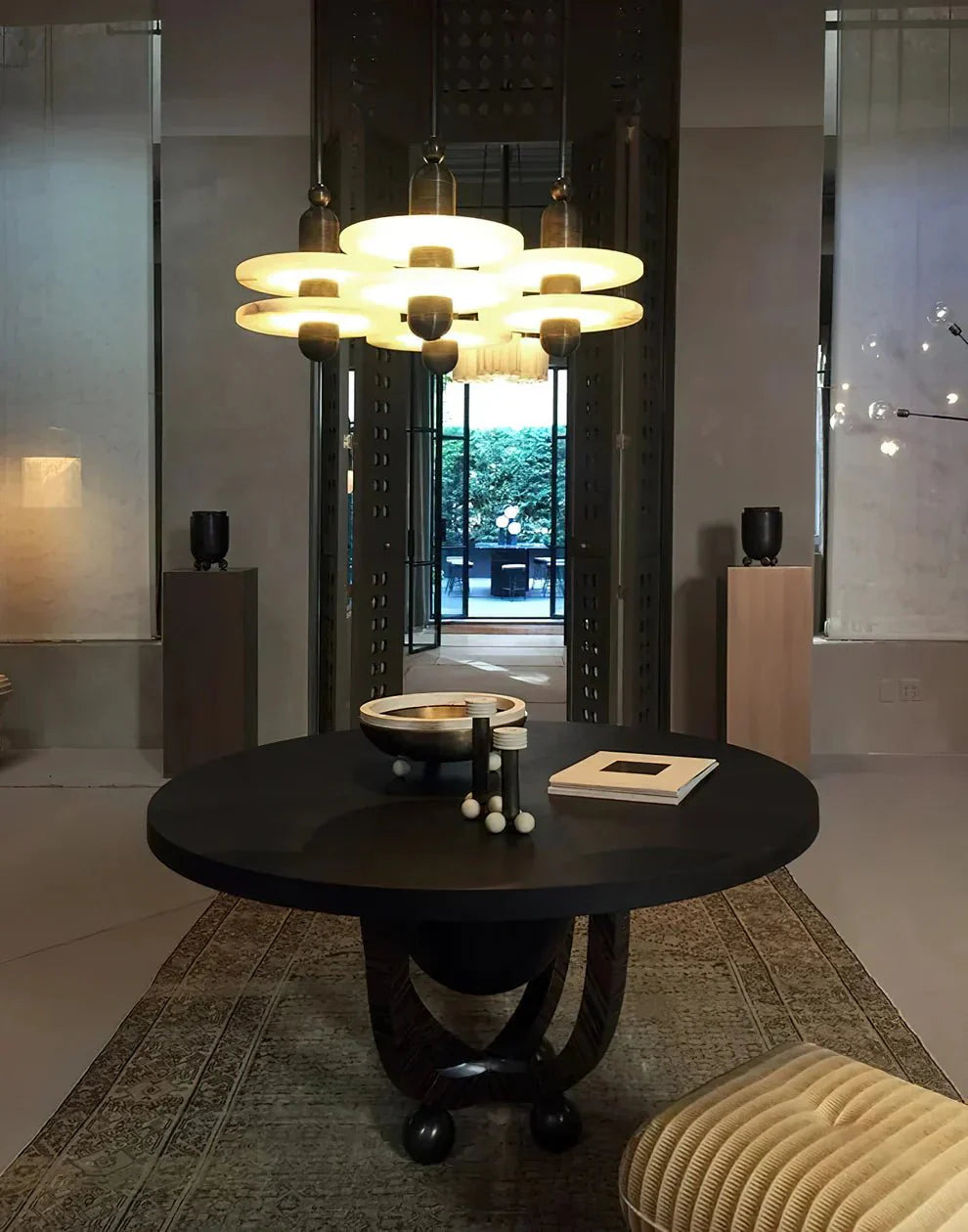 Alabaster Comet Pendant Lamp - D 40cm x H 45cm / ∅ 15.7″ x H 17.7″BlackWarm LightTrivellolab
