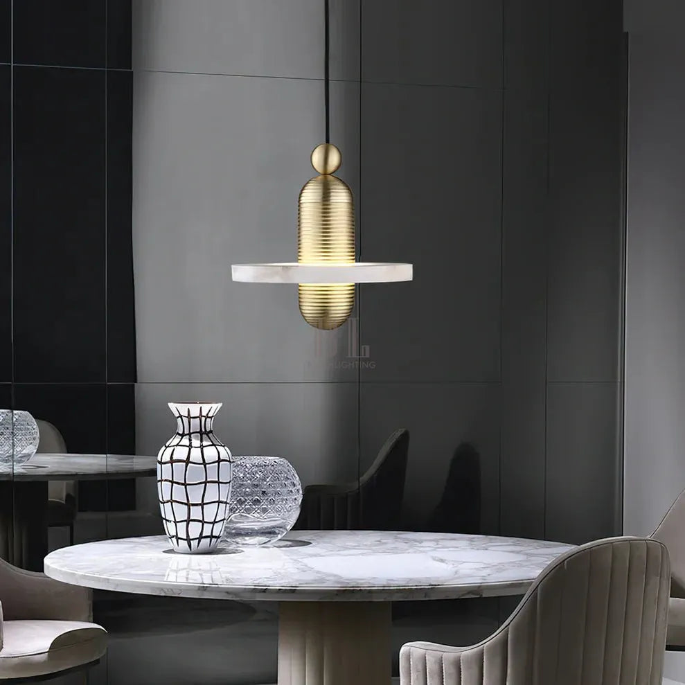 Alabaster Comet Pendant Lamp - D 28cm x H 31.5cm / ∅ 11″ x H 12.4″BlackWarm LightTrivellolab