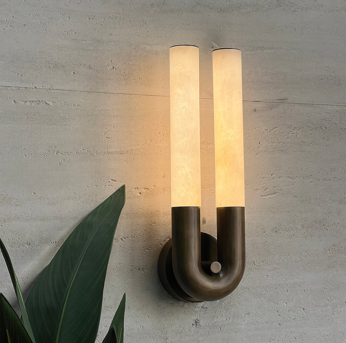 Arch Alabaster Sconce - ∅ 5.5″ x H 17.7″Bronze & WhiteTrivellolab