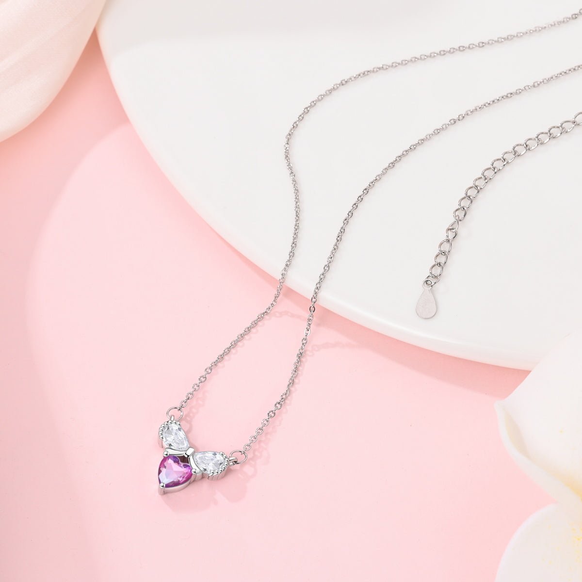 Trivellolab Bow & Heart Elegance Necklace