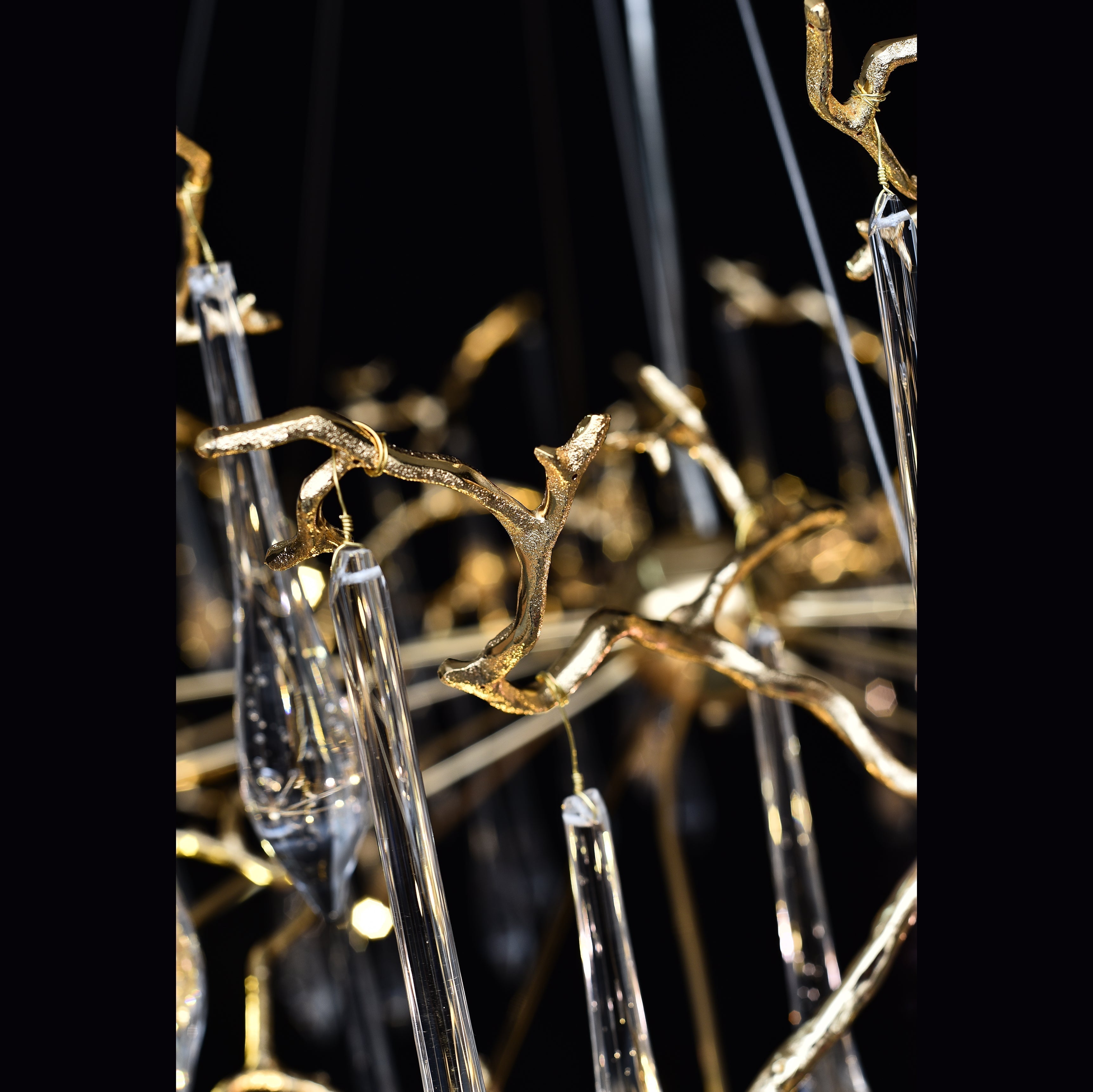 Dawn Teardrop Branch Brass Round Chandelier - 26" diameterClear GlassTrivellolab