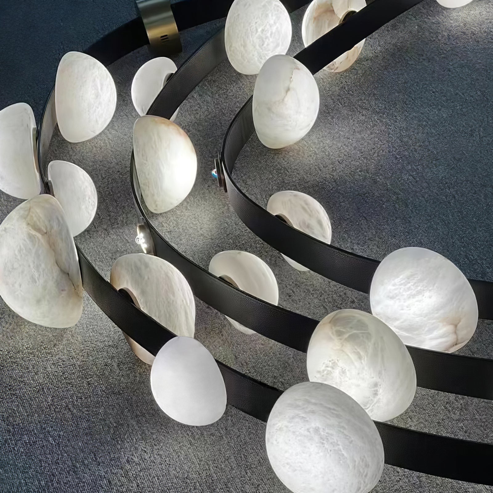 Dew Drops Alabaster Chandelier - L 188cm x H 120cm / L 74″ x H 47.2″Black & WhiteWarm LightTrivellolab