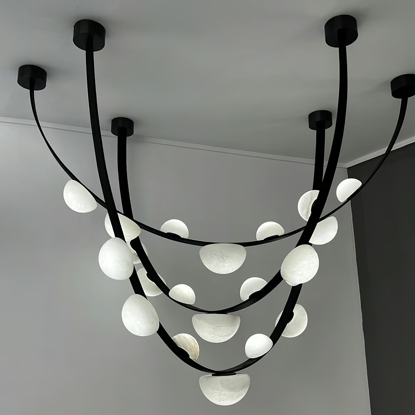 Dew Drops Alabaster Chandelier - L 188cm x H 120cm / L 74″ x H 47.2″Black & WhiteWarm LightTrivellolab
