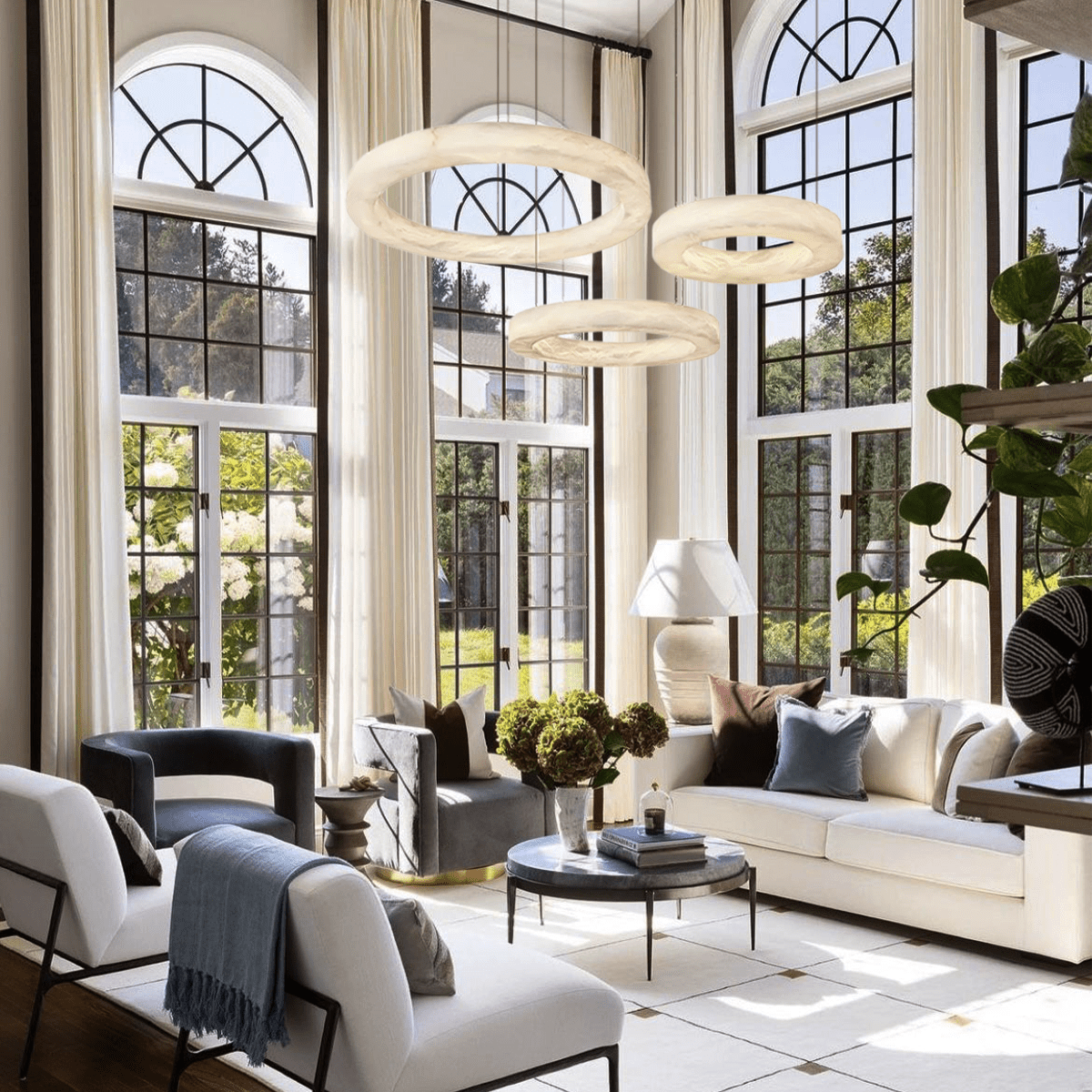 Glacera Alabaster Round Chandelier 19'' 27'' 36'' 60''D - D 19.7"+D 27.6"+D 35.4"BrassTrivellolab