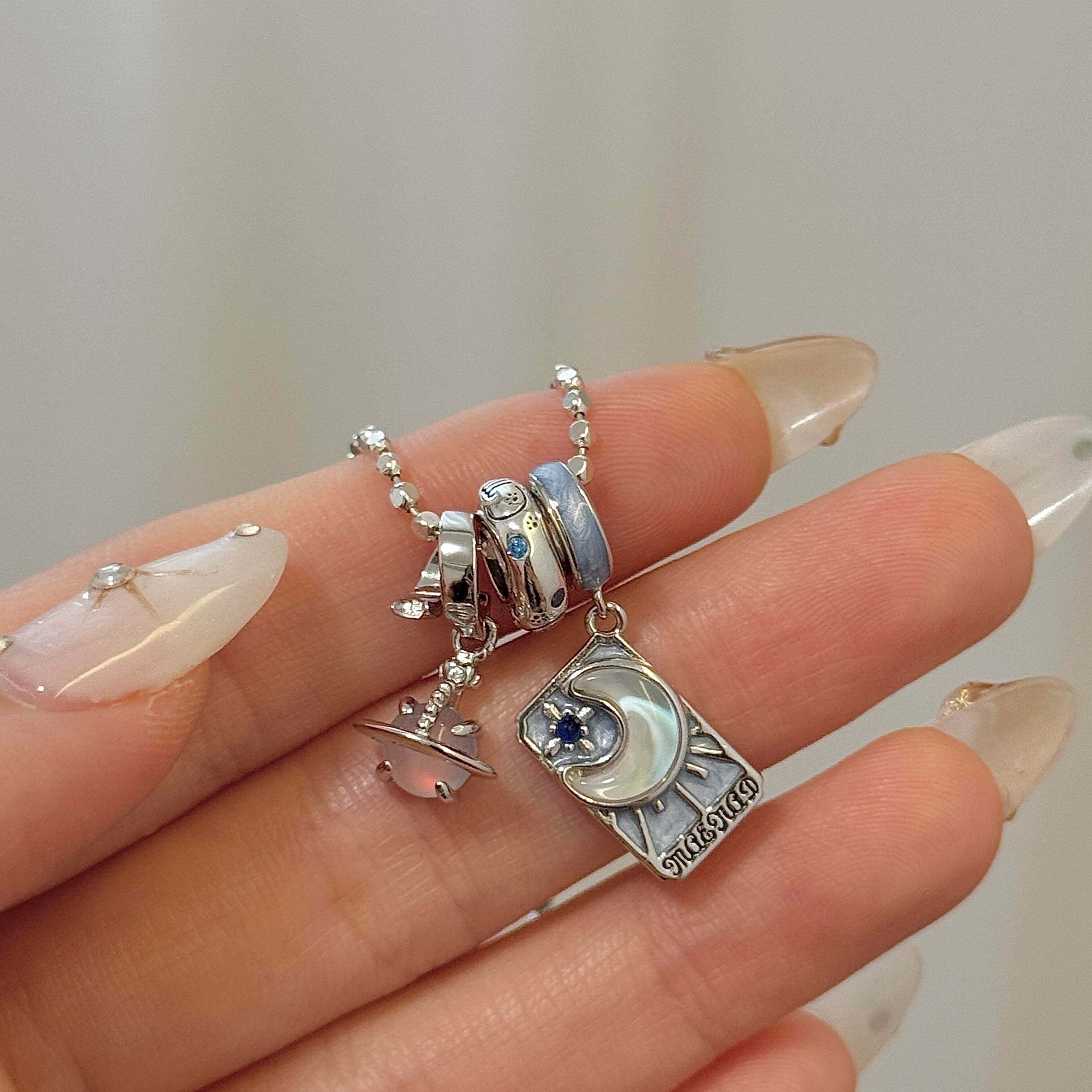 II THE HIGH PRIESTESS Tarot Card Pendant