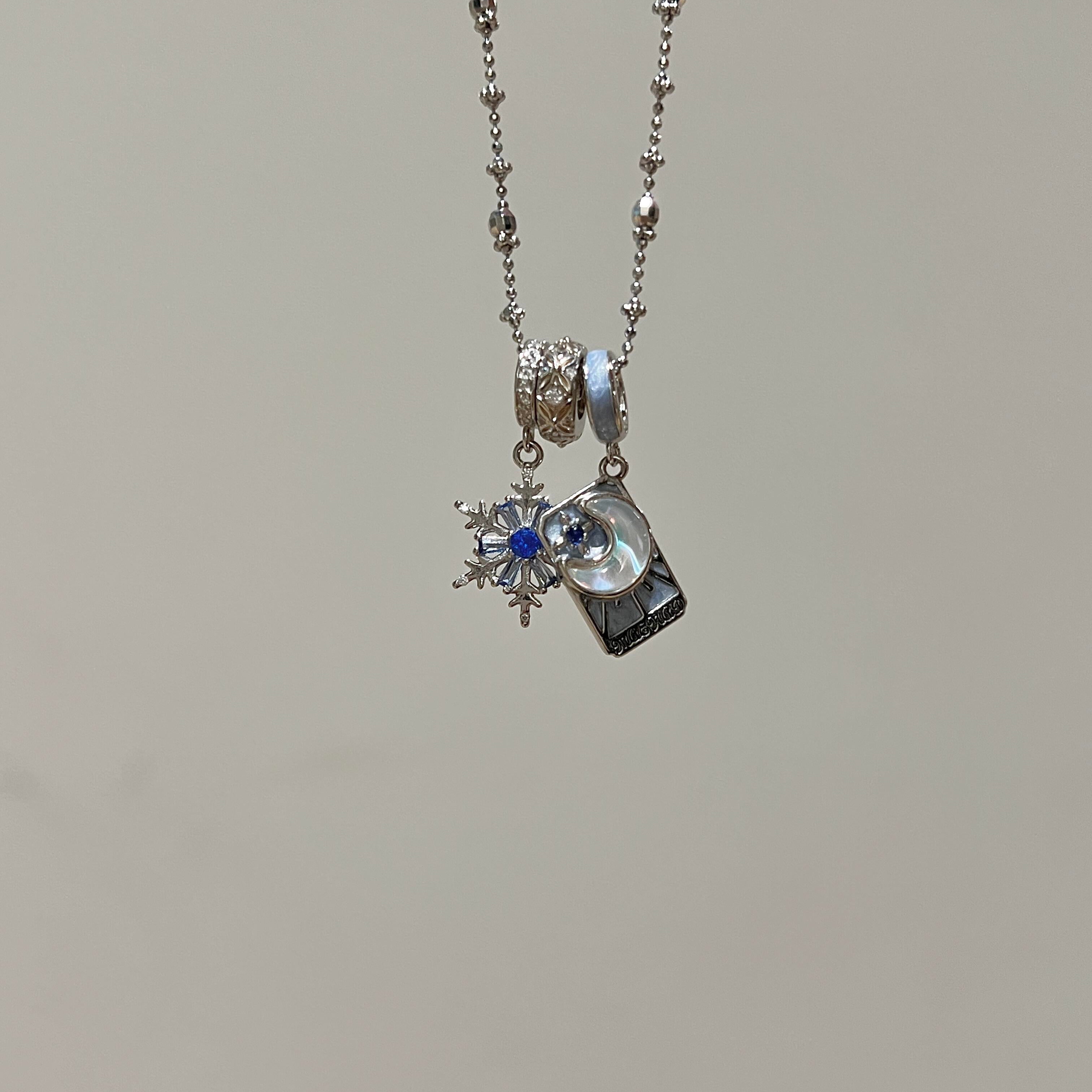 II THE HIGH PRIESTESS Tarot Card Pendant