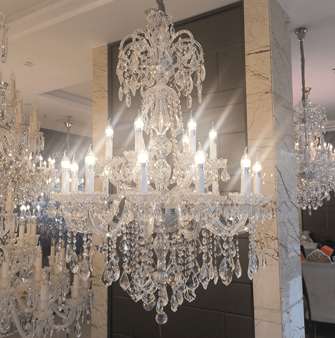 Luxury Classic Clear Crystal Chandelier for Foyer/Staircase/Entryway/Hallway - 18 Lights/D35.4"*H49.2"Warm LightTrivellolab