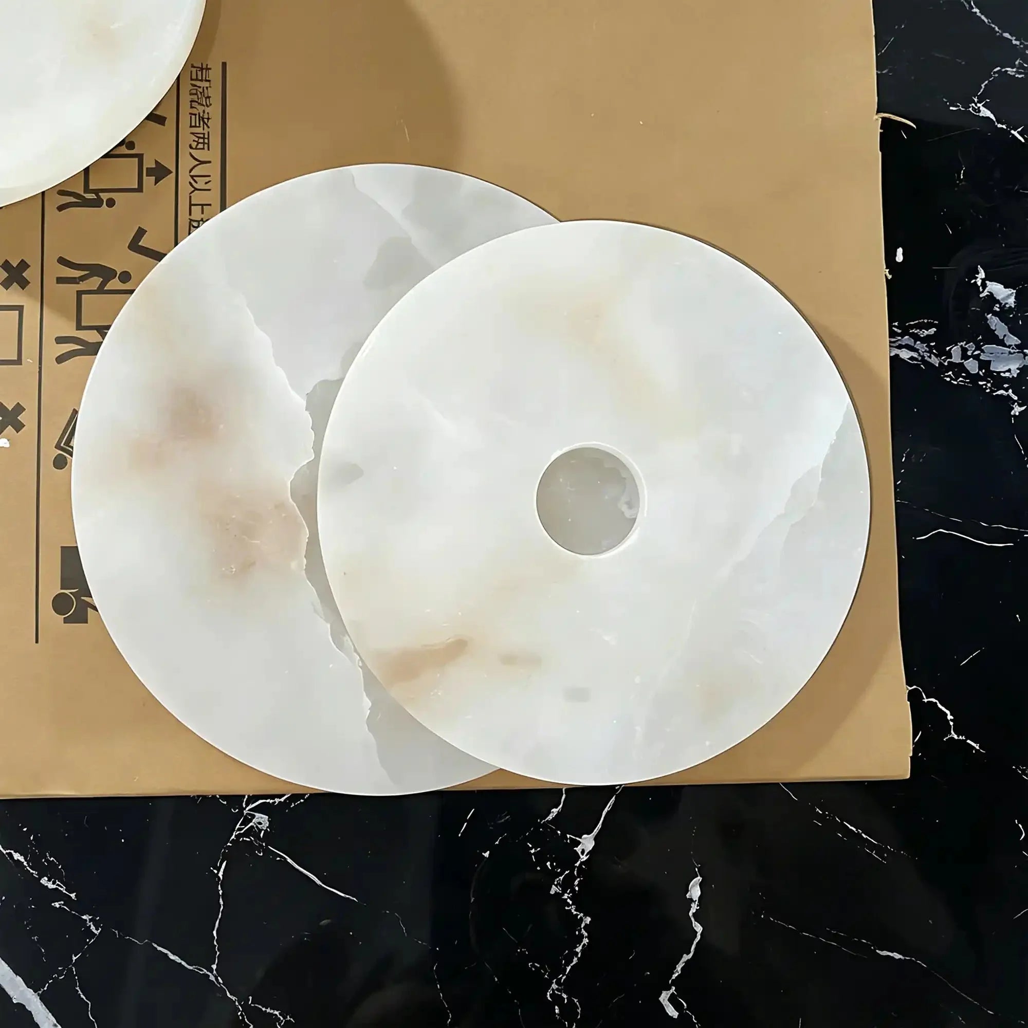 Median Alabaster Flush mount - 2 Surface - BronzeTrivellolab
