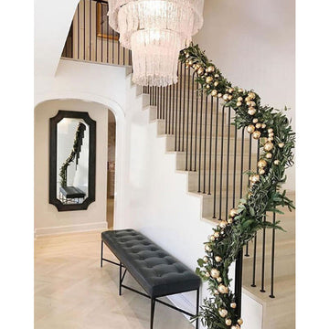 Ribbed Radiance Chandelier